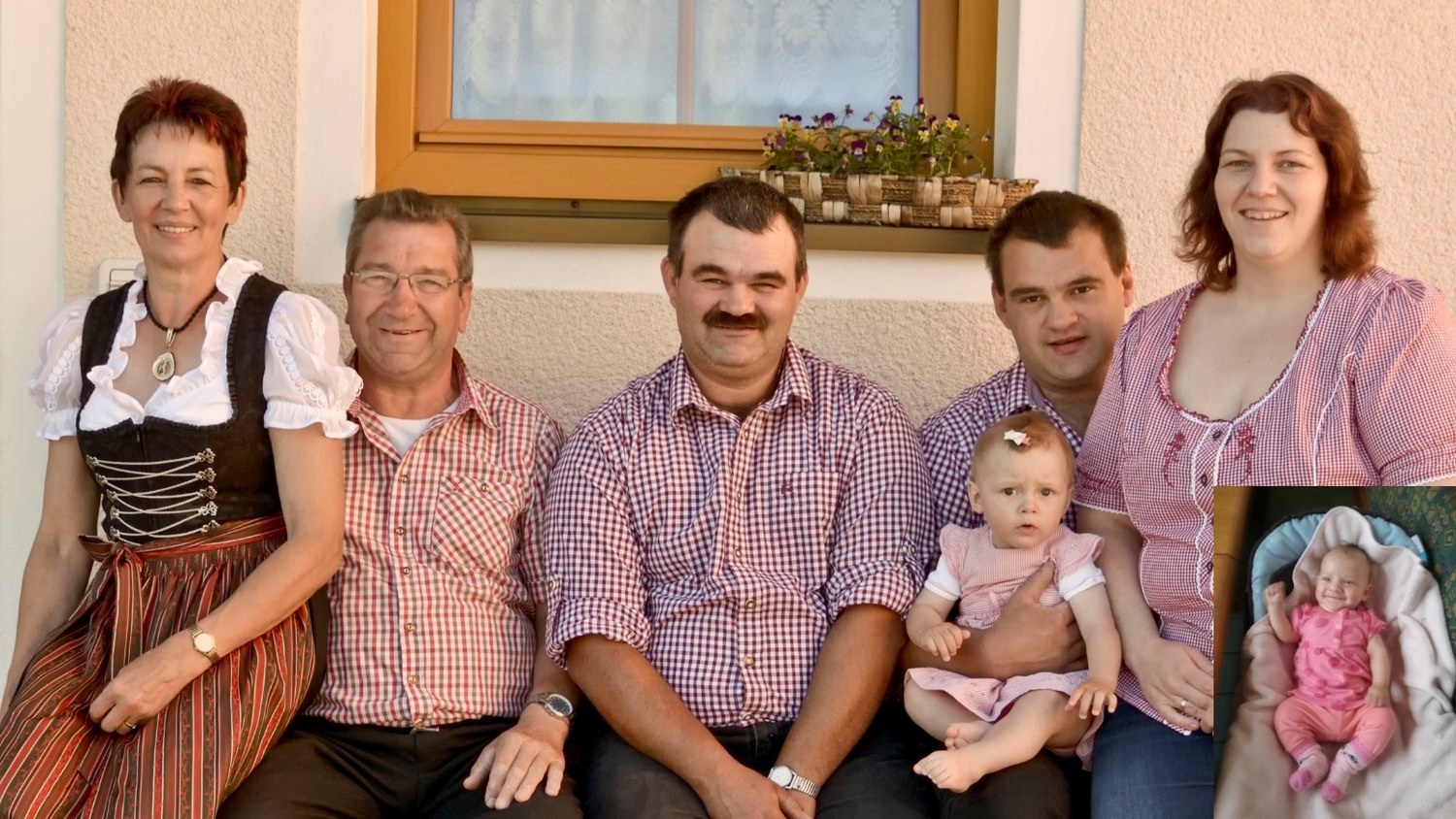 Familie Geitner mit der kleinen Enkeltochter